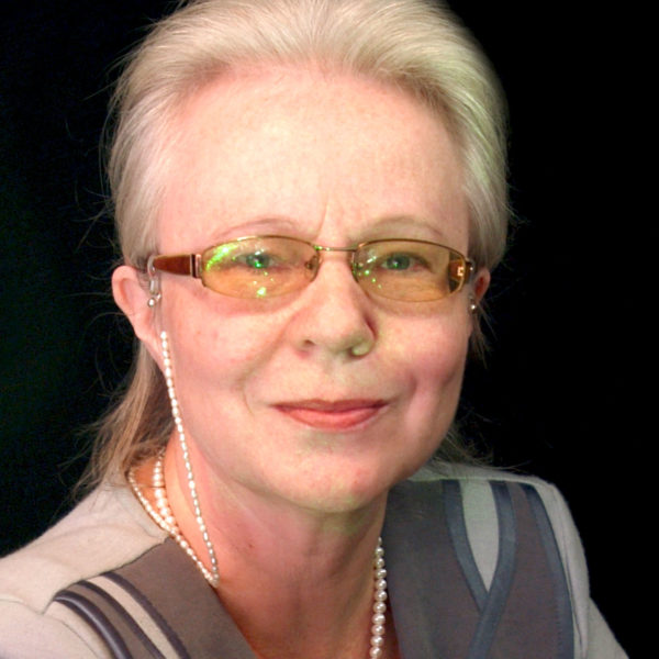 Olga Kocharovskaya Headshot