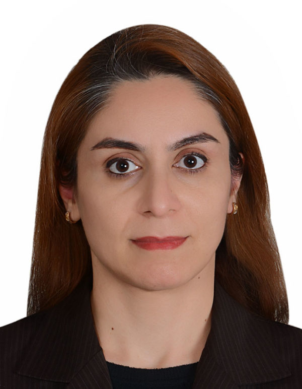 Ayla Hazrathosseini Headshot